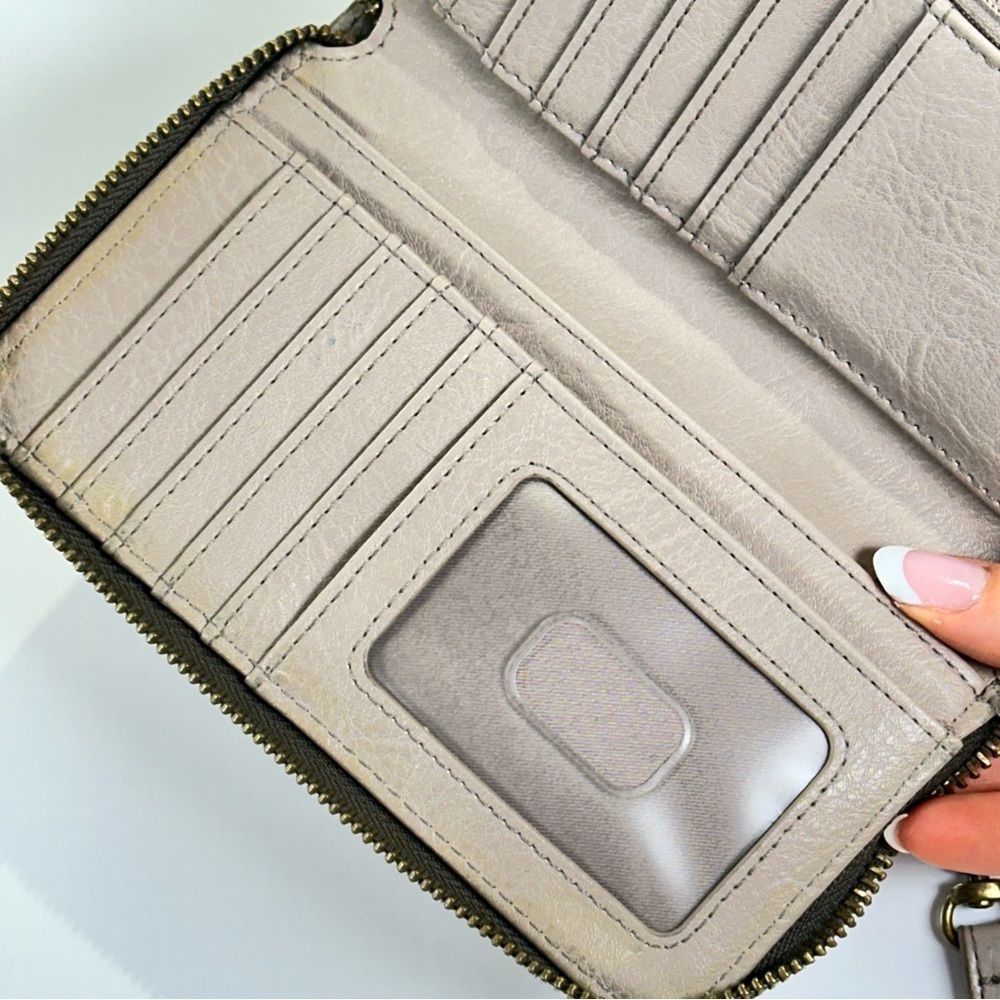 Fossil Wristlet Wallet Zip Around Leather Beige - Picture 9 of 13